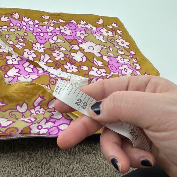 Vintage Vera Newman Floral Green Retro square Handkerchief scarf - Picture 8 of 8